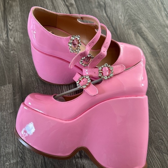 NEW Dollskill lemon drop pink platform Mary Jane’s - Picture 2 of 5